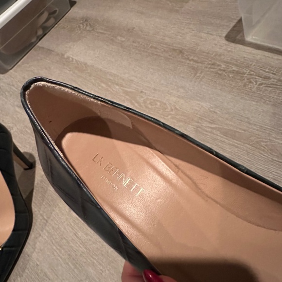 LK Bennett Gianna Sea Green Croc-Effect Leather Snaffle-Detail Court Heels - Picture 2 of 3